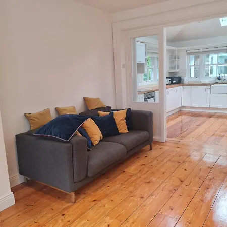 Shelbourne Holiday home *