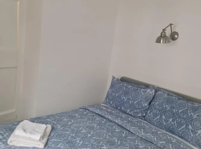 Shelbourne 度假居 *